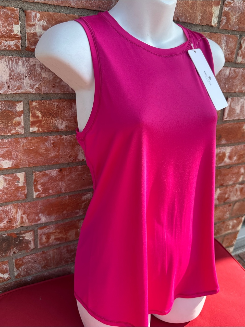 CRZ YOGA women's sleeveless pink Ultralight  hip length racerback  tank  
XS NWT